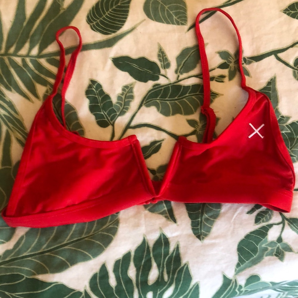 Boutine LA Rose Red V-Cut❤️🔥🍒🍎